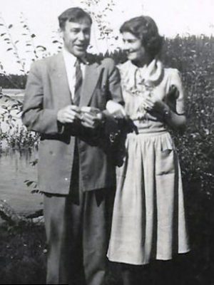 Ο Σομ με την σύζυγο του Πρίμροουζ που γνώρισε στην Αγγλία
