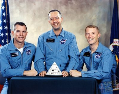 Τα τρία μέλη του πληρώματος του Απόλλων 1 πέθαναν σε δυστύχημα σε δοκιμές στο έδαφος.