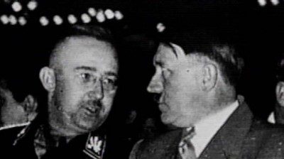 Ο Χίμλερ (αριστερά) με τον Χίτλερ. Ερωτηματικά ακόμη και σήμερα προκαλεί η εμπλοκή του ονόματος του αρχηγού των SS, στην απόπειρα δολοφονίας του Γερμανού δικτάτορα.