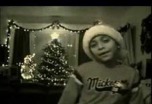 Mamacita: «Μανουλίτσα που είναι ο Άγιος Βασίλης;» Το χριστουγεννιάτικο τραγούδι που αγαπήθηκε μετά από μισό αιώνα, κρύβει μια συγκινητική ιστορία