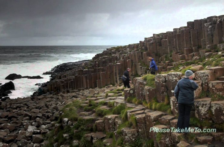 Το «μονοπάτι του γίγαντα». Η περιοχή με τις 40.000 συμμετρικές εξάγωνες στήλες που μοιάζουν με παξιμάδια από βίδες. Η υπέροχη συμμετρία της φύσης. Που βρίσκονται και πώς δημιουργήθηκαν;