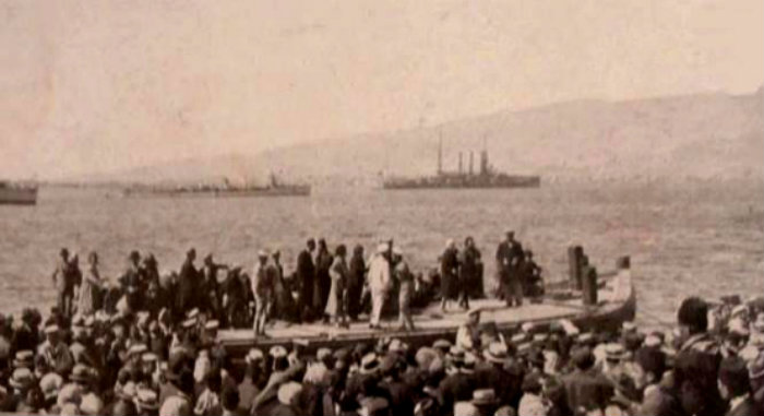 Smyrni-1922-prin-ti-fotia-2