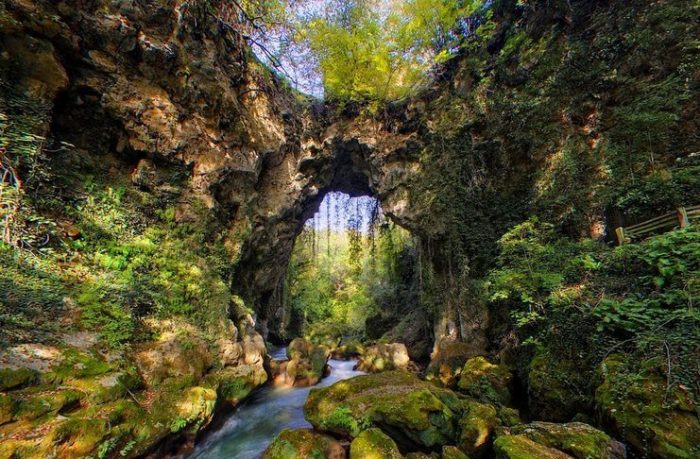 theogefyri-4-700x459